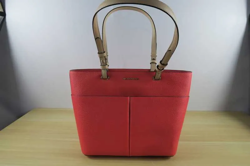 Bedford Medium Pebbled Leather Tote Bag