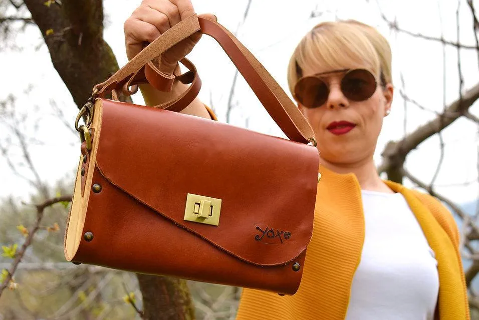 Cognac brown leather wood women (tampa)