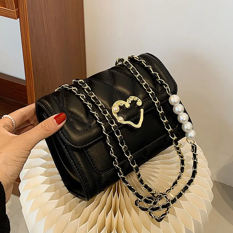 Love lock Tote bag 2021 Fashion New High Quality Patent Leather Women Designer Handbag Lingge pearl Chain Shoulder Messenger Bag