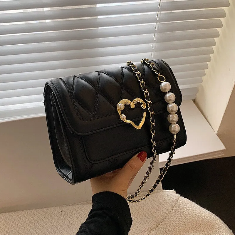 Love lock Tote bag 2021 Fashion New High Quality Patent Leather Women Designer Handbag Lingge pearl Chain Shoulder Messenger Bag