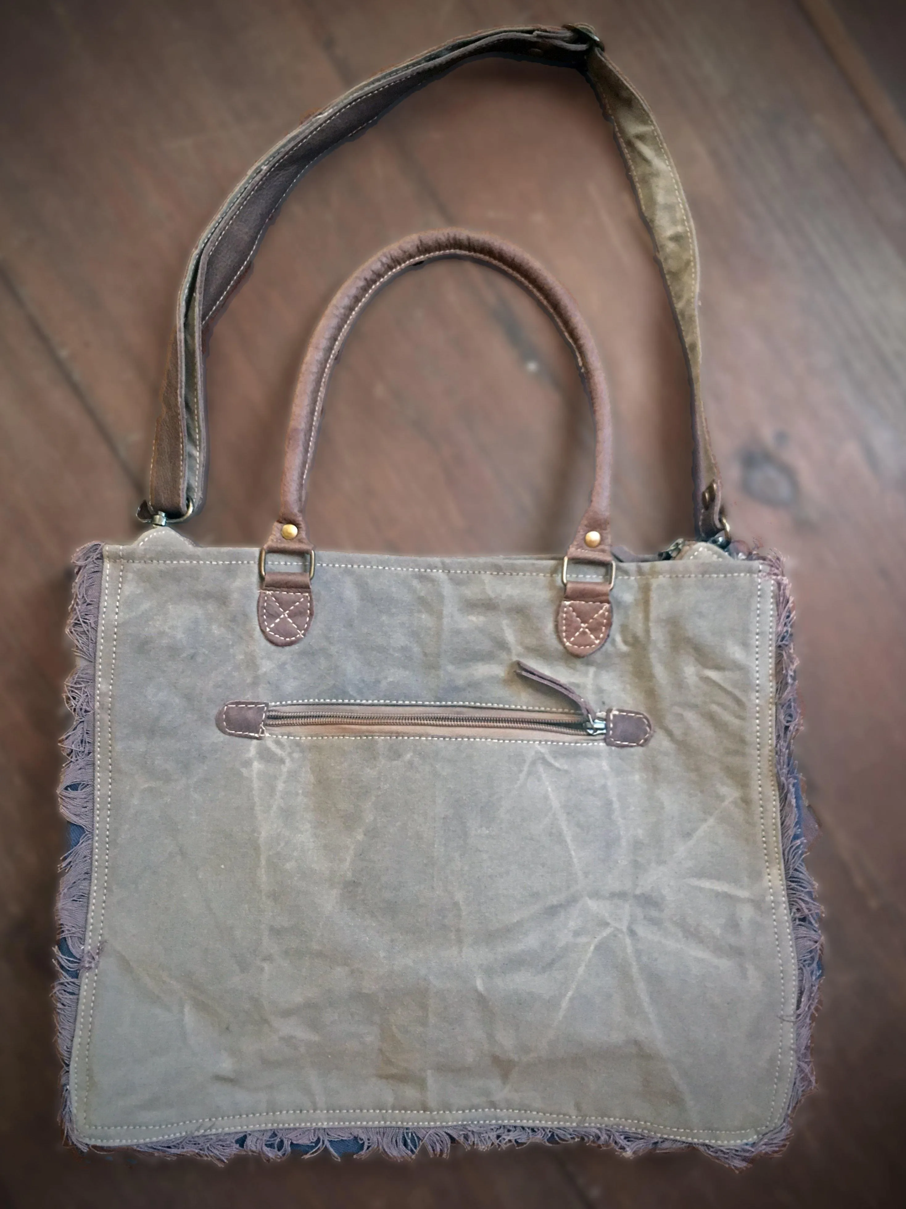 Prêt-à-Porter Tote Bag