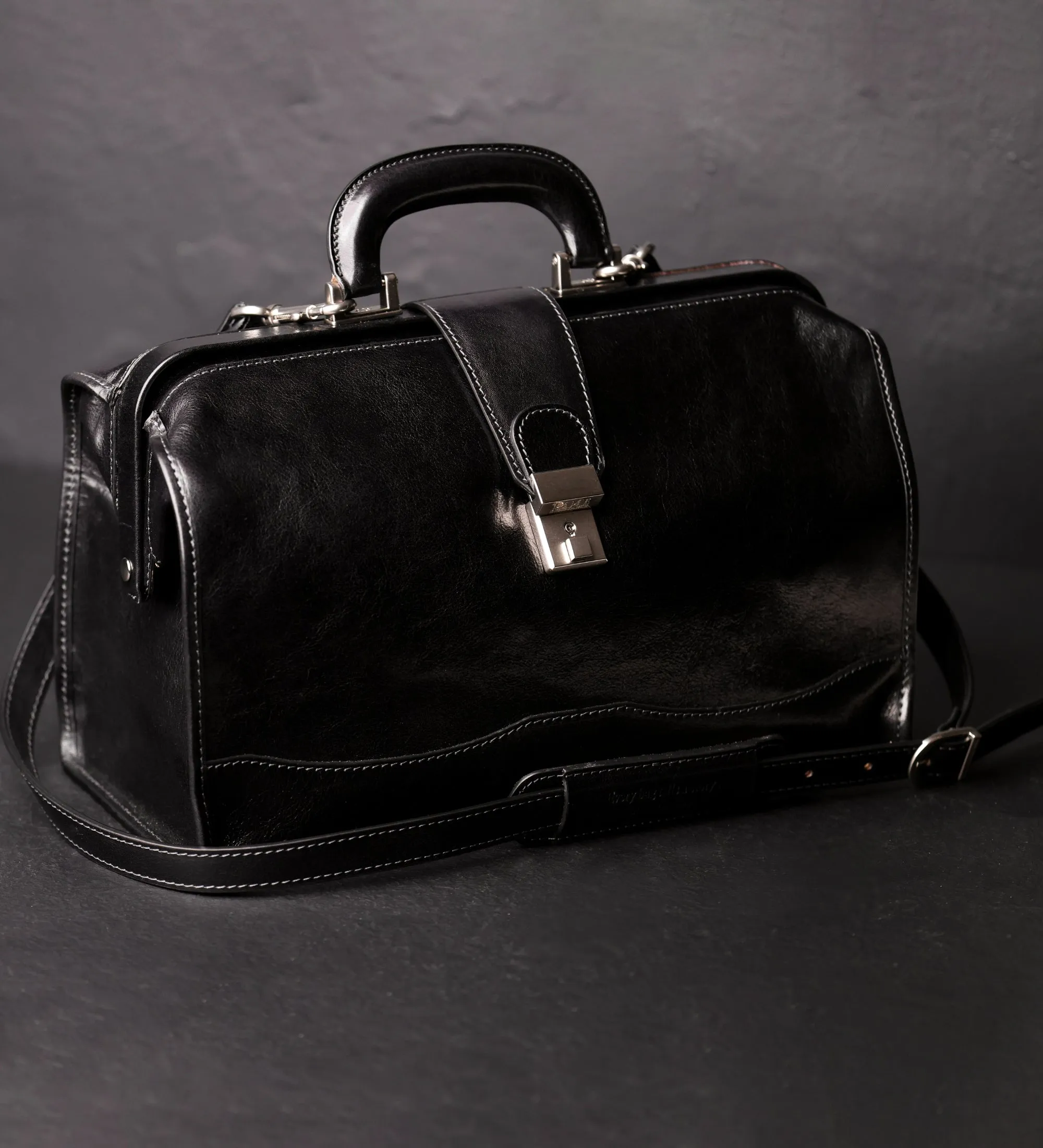 Small Leather Doctor Bag - David Copperfield